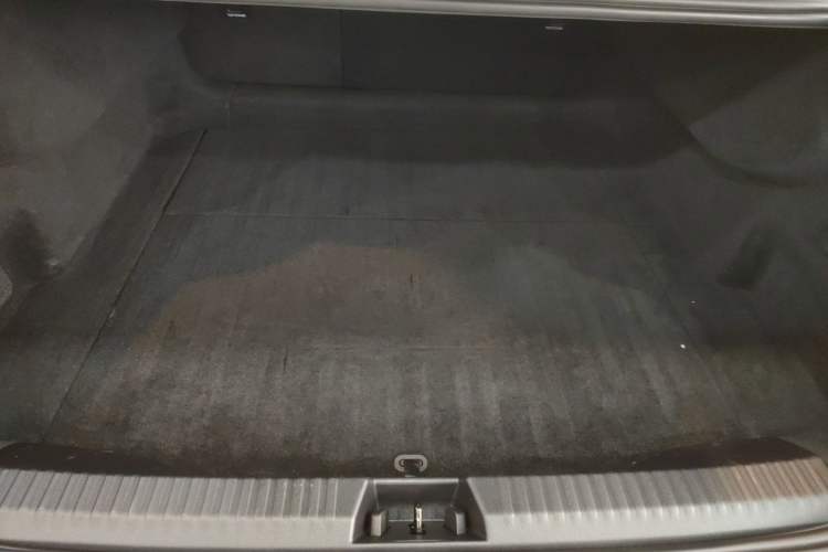 Used Lynk & Co Z10 2025 71 kWh 602 km Range Rear-Wheel Drive Pro
