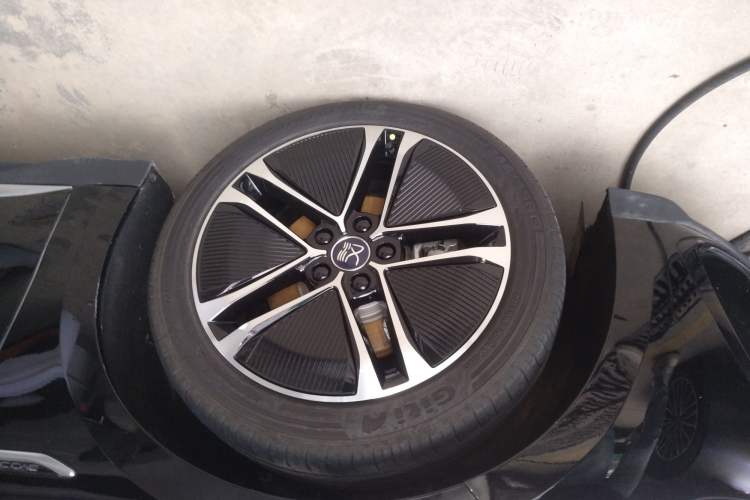 Used BYD Han 2023 EV Champion Edition 605KM Front-Drive Premium Model
