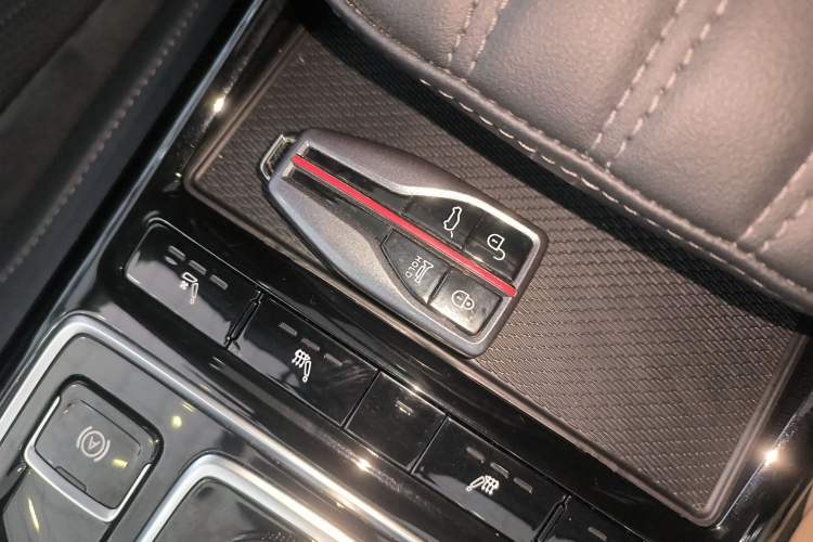 Used Hongqi HS5 2022 Revised Version 2.0T Smart Connect Flagship Edition