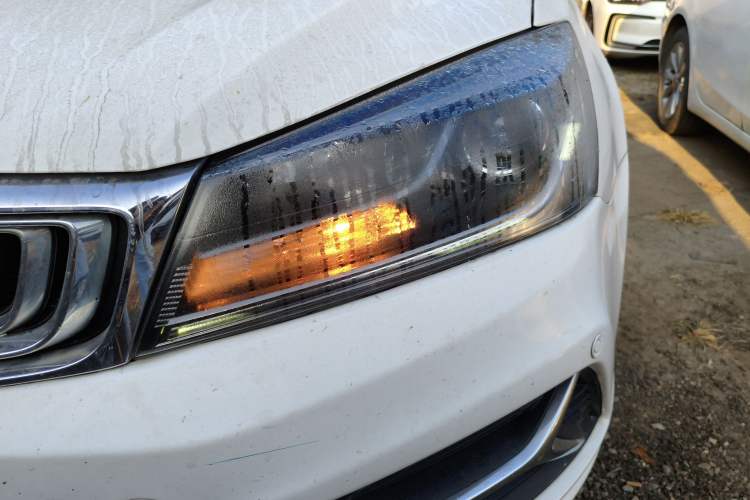 Used Geely Auto Emgrand 2019 Leading Edition 1.5L CVT Luxury Model China VI Standard
