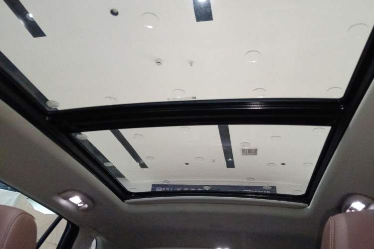 Used Buick Envision 2018 28T Four-Wheel Drive Luxury Model
