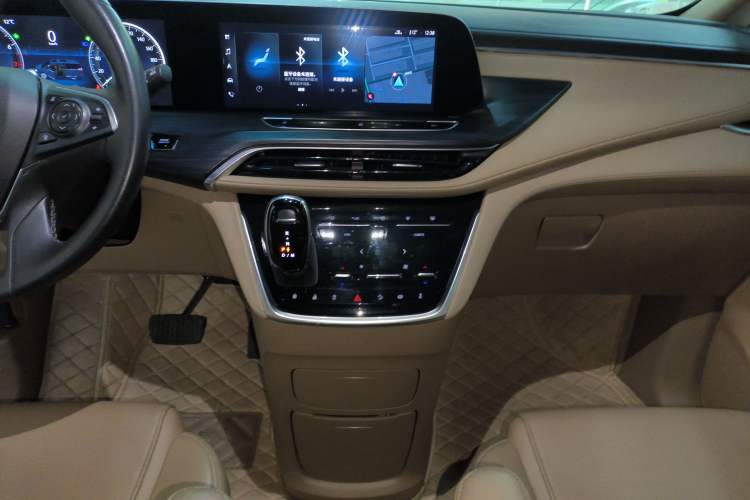 Used Buick GL8 2020 ES Land Cruiser 653T Luxury Model
