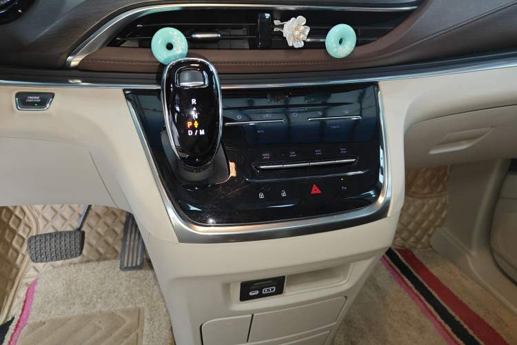 Used Buick GL8 2022 Land Business Class 652T Luxury Model