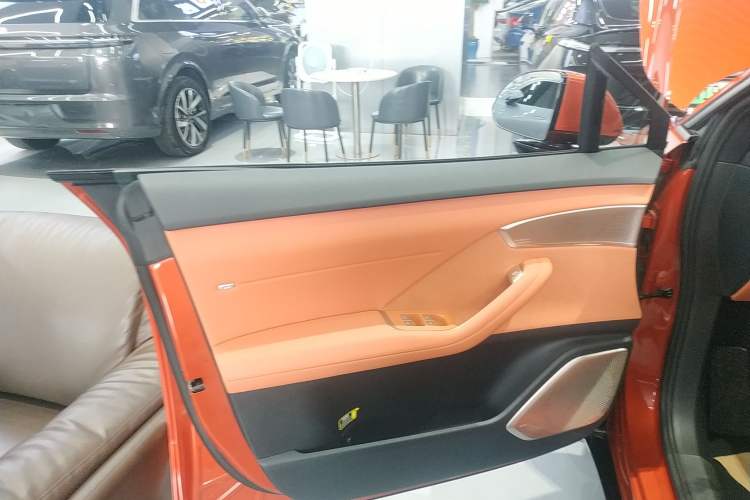 Used ONVO L60 2024 60 kWh Rear-Drive Version
