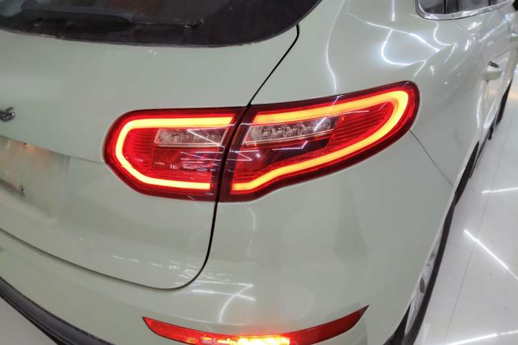 Used Zotye SR9 2017 2.0T Manual "Ultimate Light" Edition