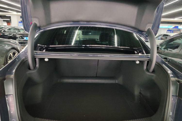 Used Hongqi H5 2023 2.0T Automatic Smart Connect Flagship Edition