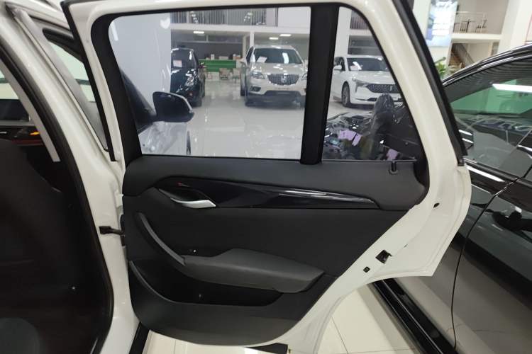 Used BMW X1 2015 sDrive18i Fashion Upgrade Edition
