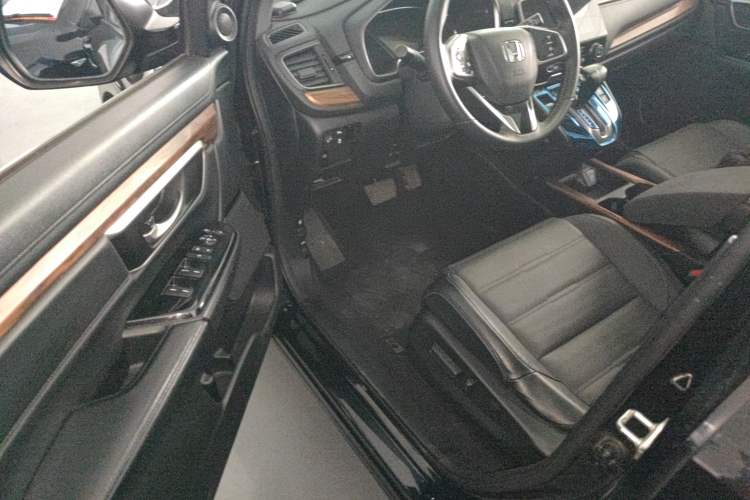 Used Honda CR-V 2017 240TURBO CVT Front-Wheel Drive Fashion Edition
