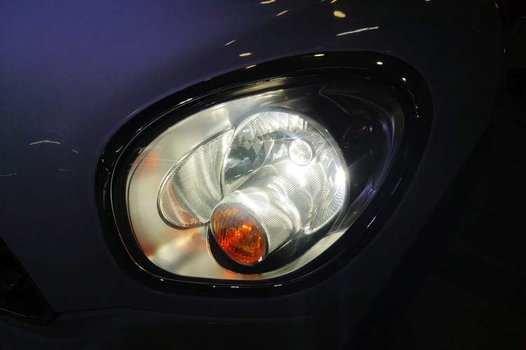 Used  Countryman 2011 1.6L ONE
