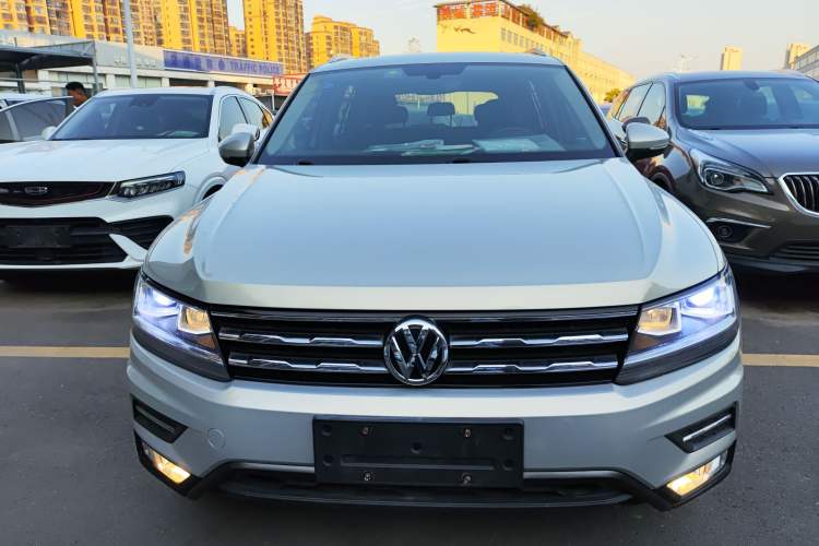 Used Volkswagen Tiguan L 2018 330TSI Automatic Two-Wheel Drive Luxury Edition
