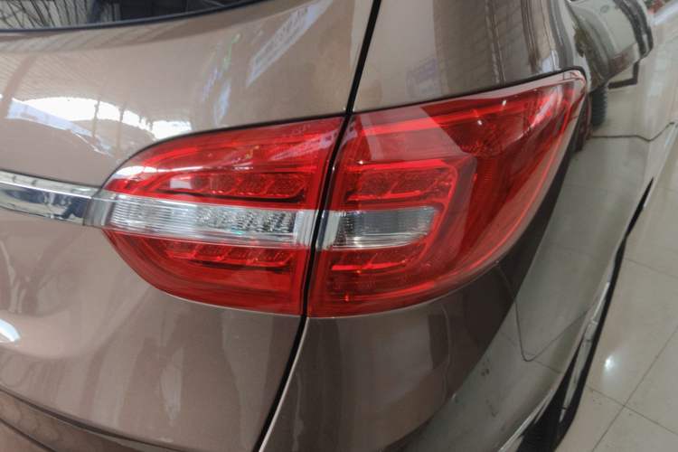 Used Buick GL8 2018 28T Luxury Model China VI Standard
