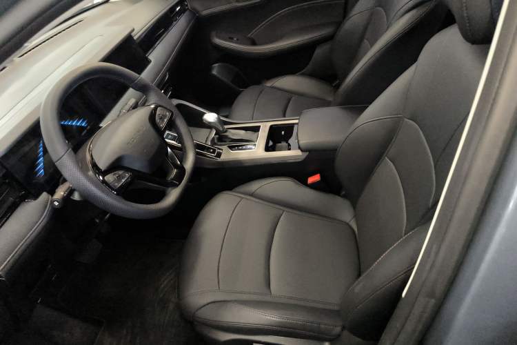 Used Roewe i5 2024 1.5L CVT Luxury Edition
