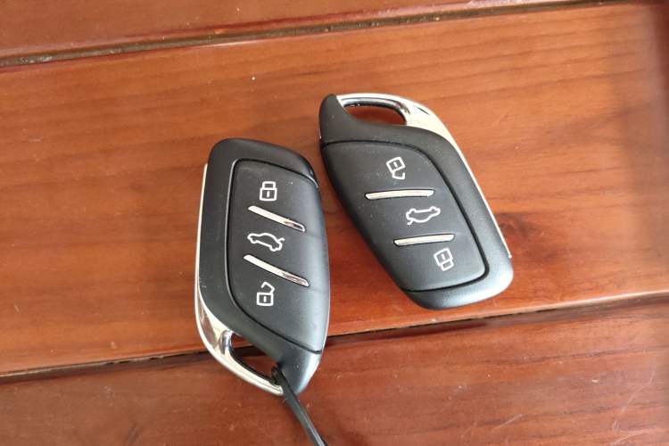 Used Roewe i5 2023 1.5L CVT Luxury Edition
