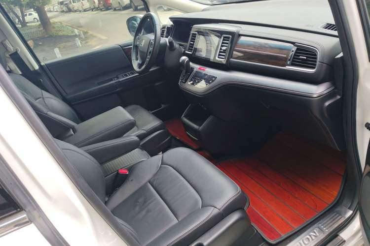 Used Honda Elysion 2016 2.4L Luxury Edition
