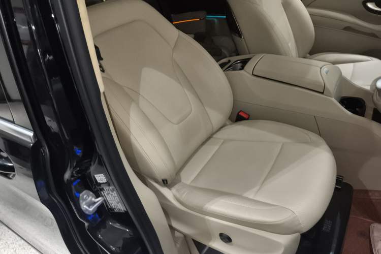 Used Mercedes-Benz V-Class 2020 V 260 L Long-wheelbase Luxury Edition