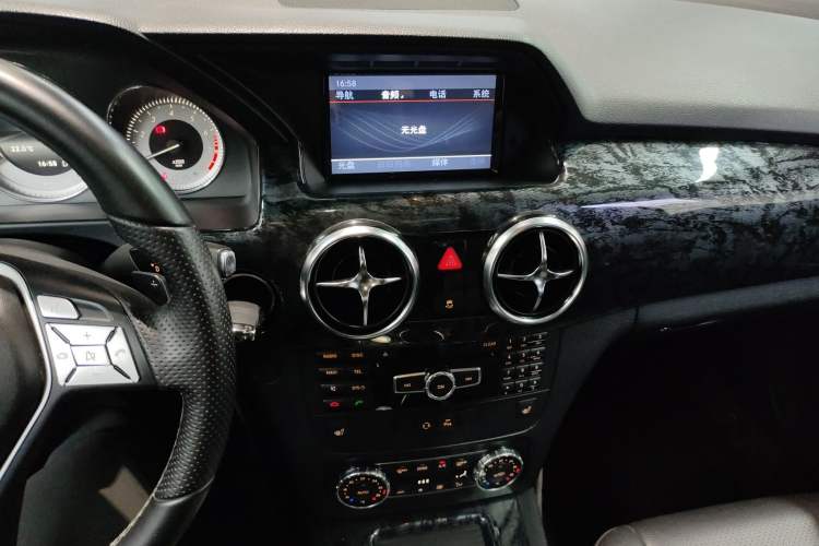 Used Mercedes-Benz GLK-Class 2013 Facelift GLK 300 4MATIC Fashion Edition