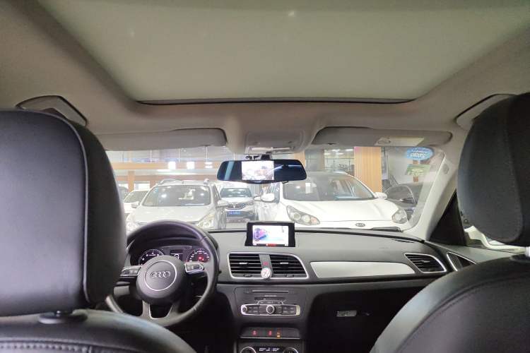 Used Audi Q3 2017 30 TFSI Fashion Model
