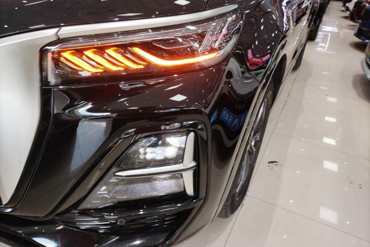 Used Hongqi HS5 2023 2.0T Qixiang Pro Edition
