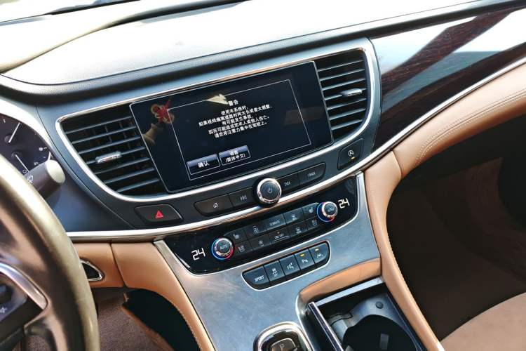 Used Buick LaCrosse 2018 20T Luxury Model