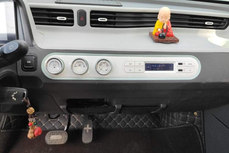 Used Wuling Hongguang MINIEV 2021 Macaron Fashion Edition Lithium-Ion Battery
