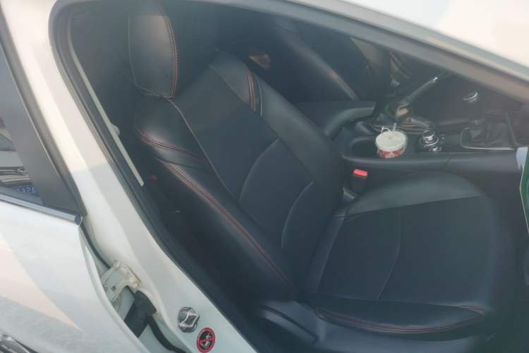 Used Mazda Mazda 3 Axela 2017 Sedan 1.5L Manual Luxury Model Emission Standard China V
