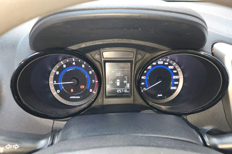 Used Changan CS15 2016 1.5L Manual Fashion Edition
