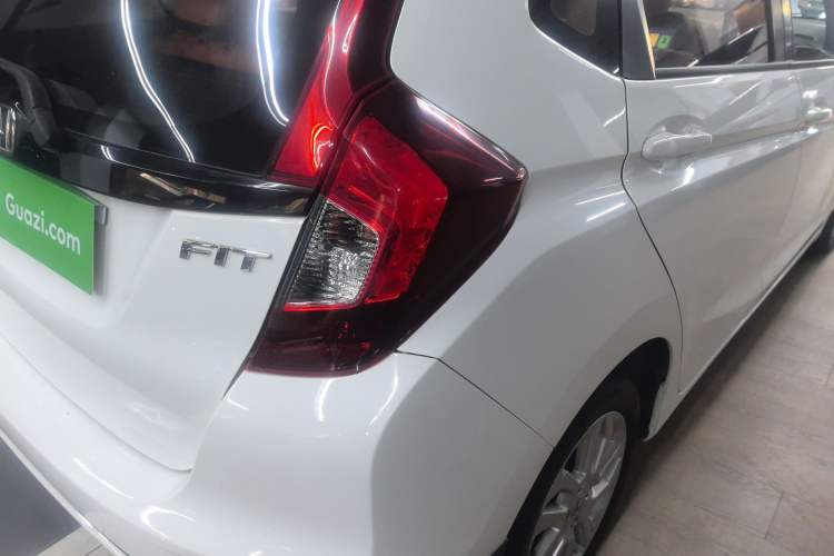 Used Honda Fit 2018 1.5L CVT Comfort Sunroof Version
