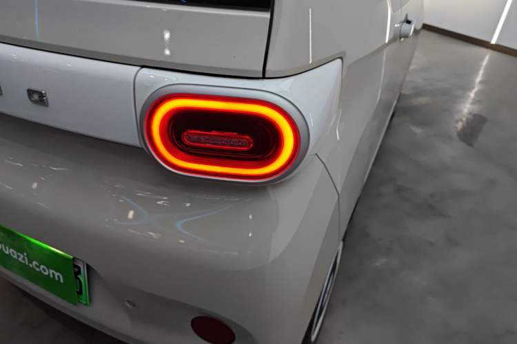 Used Wuling Hongguang MINIEV 2024 3rd Generation 215km Youth Edition