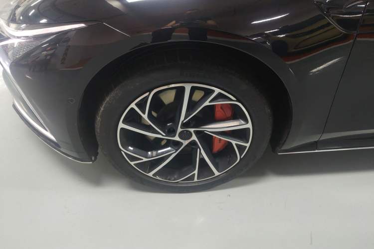 Used  L7 2022 Dynamic Model
