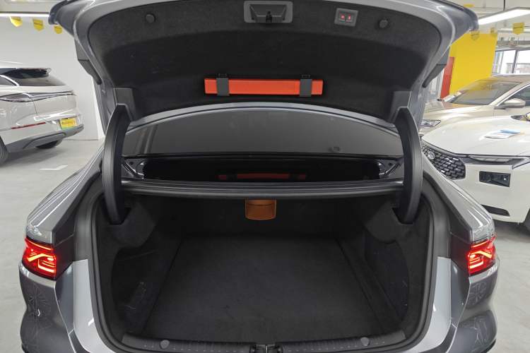 Used BYD Han 2022 DM-i 121KM Prestige Model