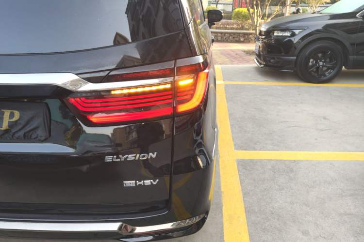 Used Honda Elysion 2024 2.0L eHEV Luxury Edition
