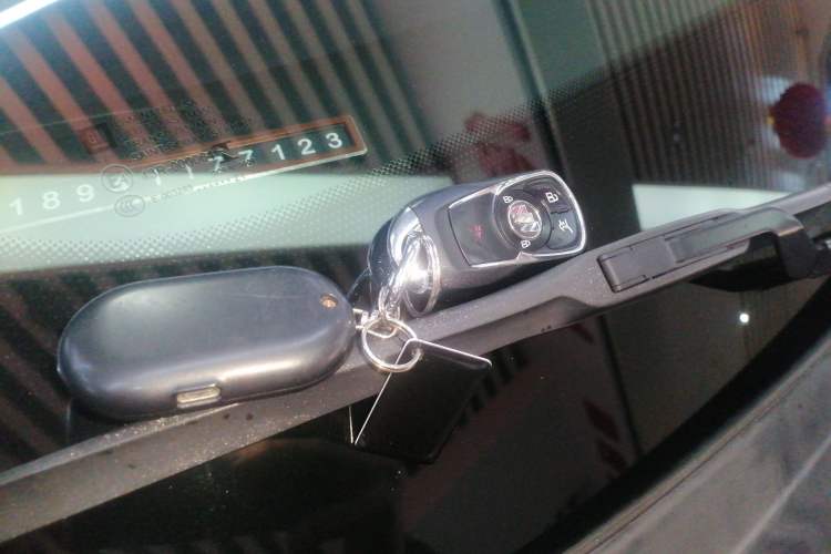 Used Buick Envision 2021 532T Two-Wheel-Drive Luxury Version
