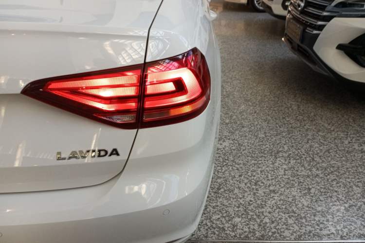 Used Volkswagen Lavida 2019 Lavida Start 1.5L Automatic Trendy Version China VI Standard
