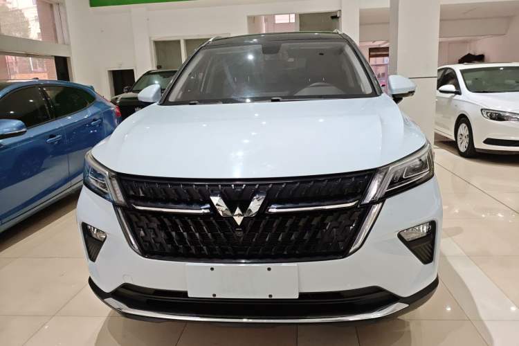 Used Wuling Asta 2022 2.0L DHT Electric-Speed Version
