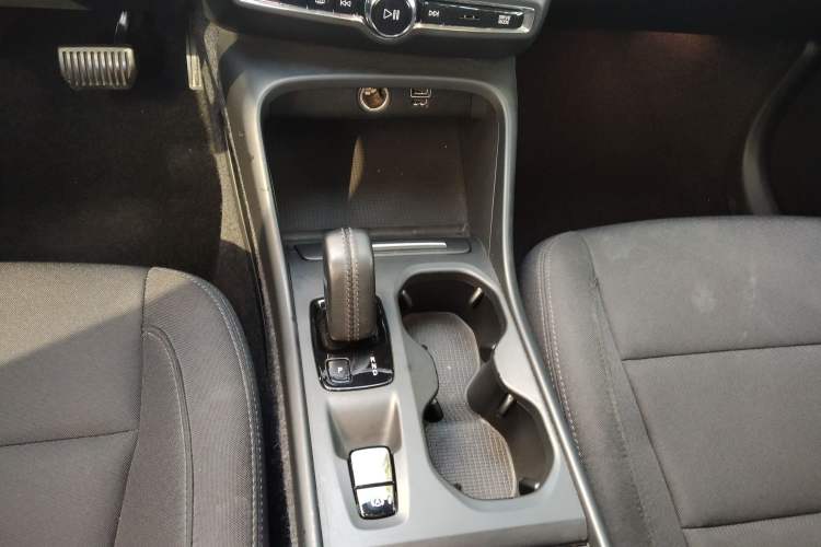 Used Volvo XC40 2021 T4 4x4 SmartDrive Fashion Edition
