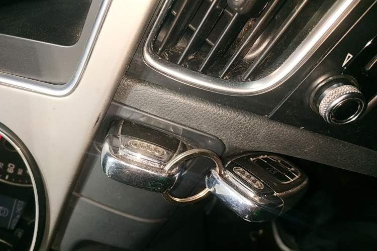 Used Audi A4L 2016 30 TFSI Collector's Edition Automatic Comfort Model
