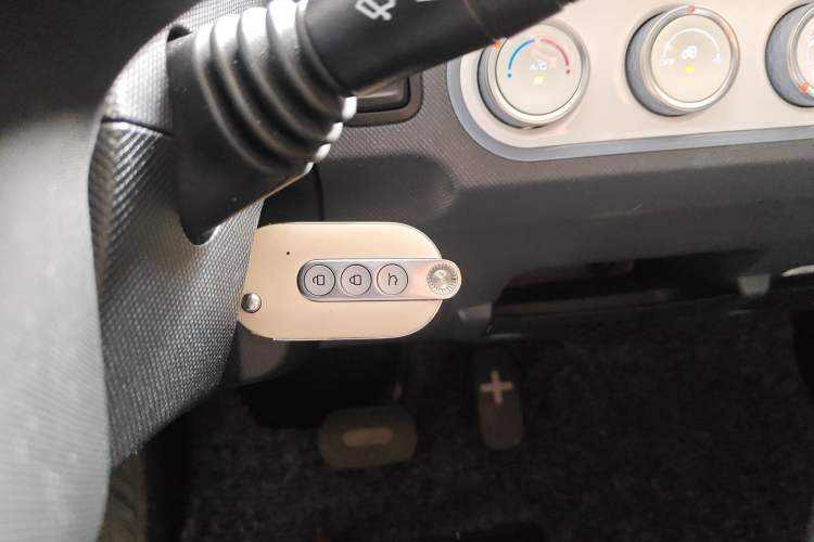 Used Wuling Hongguang MINIEV 2021 Macaron Fashion Edition Lithium-Ion Battery
