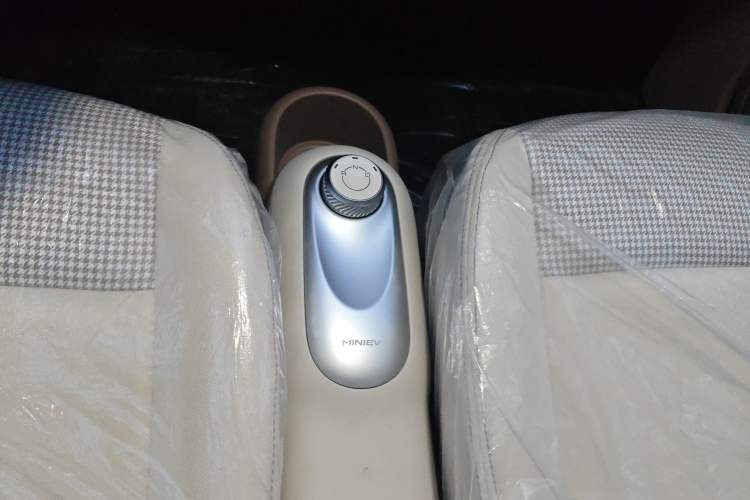 Used Wuling Hongguang MINIEV 2025 Four-Door Version Advanced Edition
