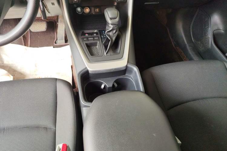 Used Toyota RAV4 2023 2.0L CVT Two-Wheel Drive Urban Edition
