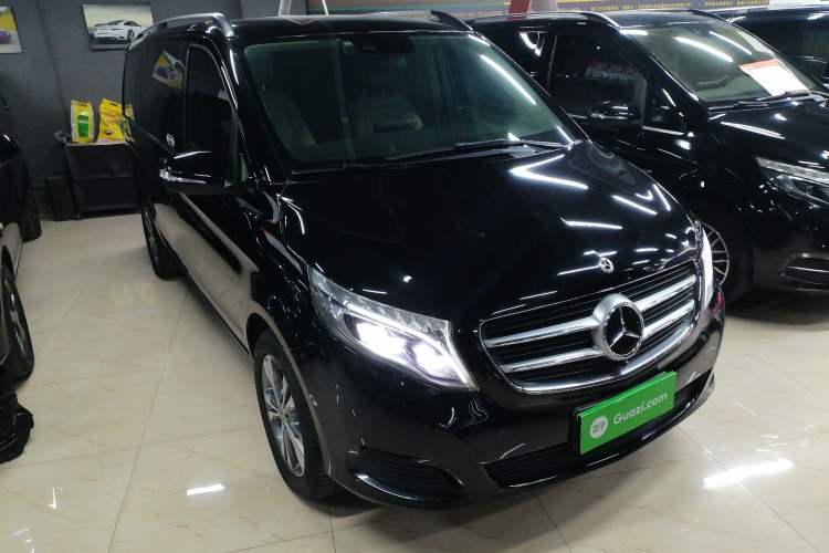 Used Mercedes-Benz V-Class 2017 V 260 Avantgarde Edition
