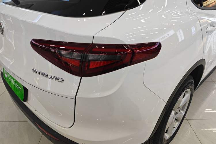 Used Alfa Romeo Stelvio 2017 2.0T 200HP Elite Edition
