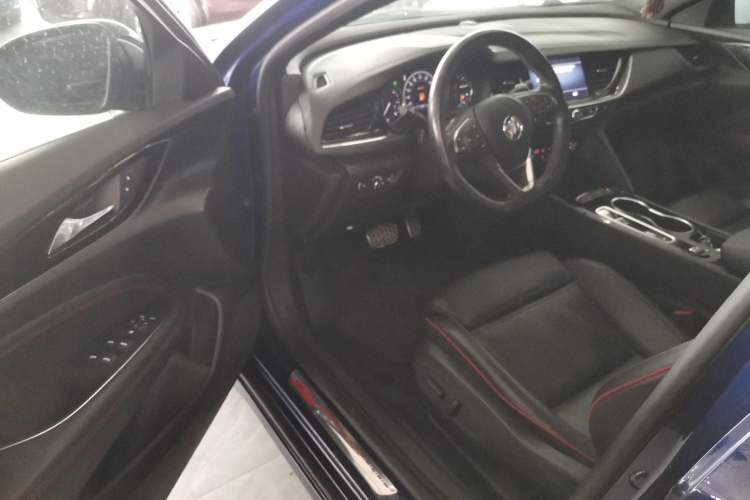 Used Buick Regal 2020 GS 28T Elite Model