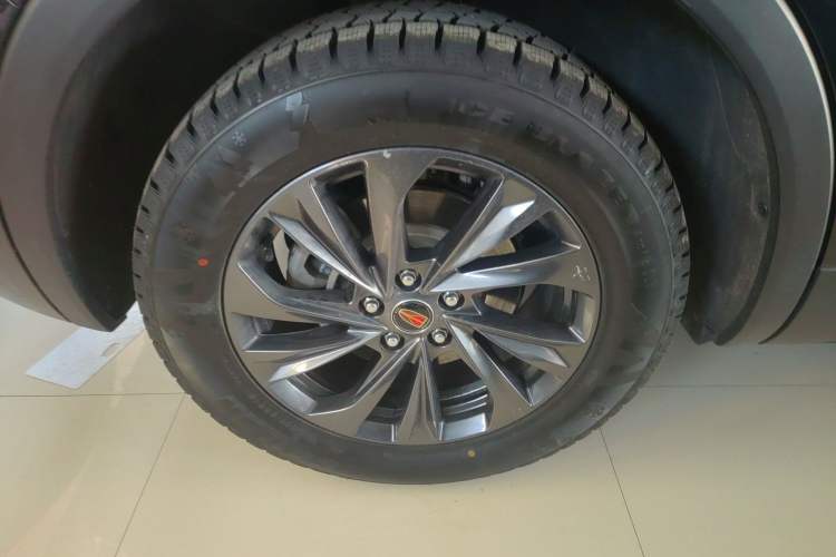 Used Hongqi HS5 2025 2.0T Two-Wheel Drive Flagship Pro Edition
