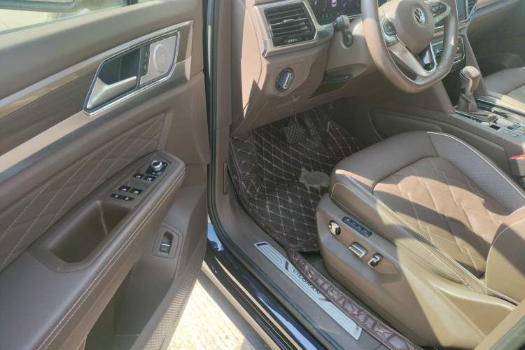 Used Volkswagen Viloran 2020 380TSI Prestige Edition
