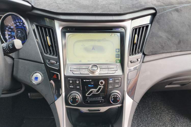 Used Hyundai Sonata 2014 2.0L Automatic Luxury Edition
