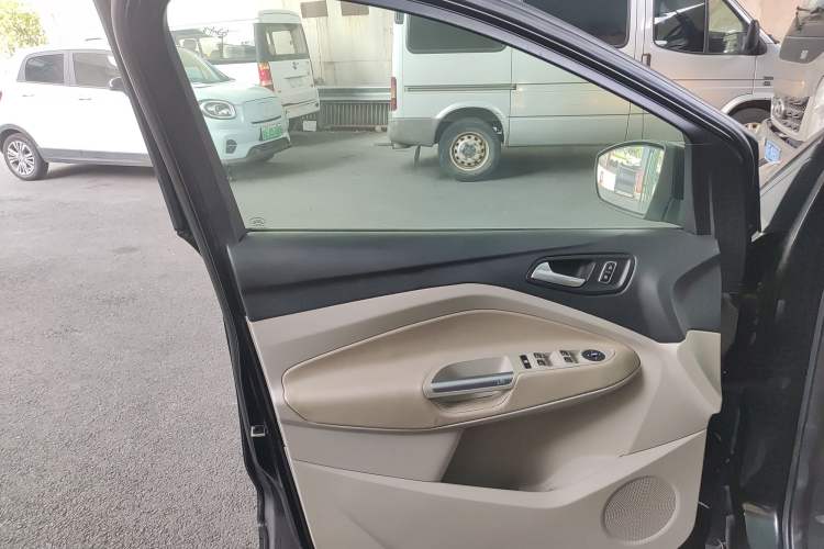 Used Ford Kuga 2013 1.6L GTDi 4x4 Elite Model
