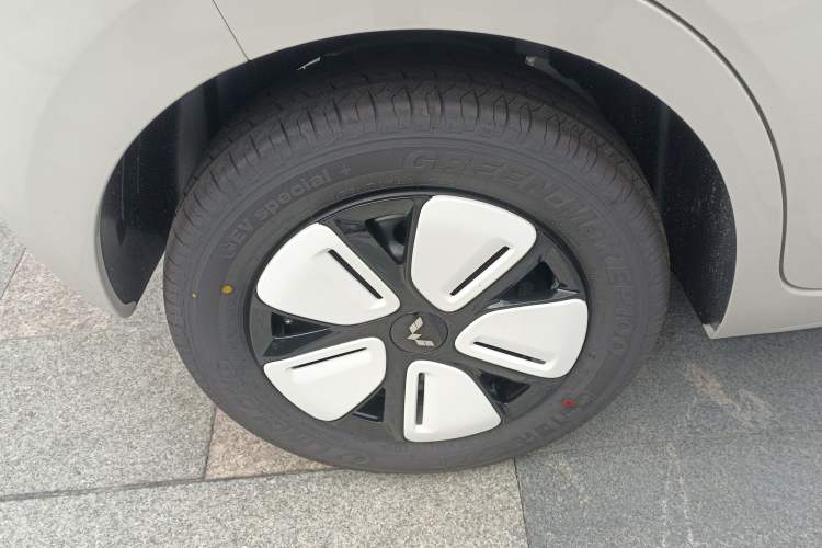 Used Wuling Hongguang MINIEV 2025 Four-Door Version Advanced Edition
