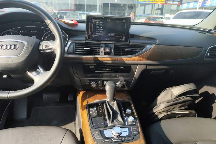 Used Audi A6L 2018 30th Anniversary Edition 35 TFSI Fashion Model
