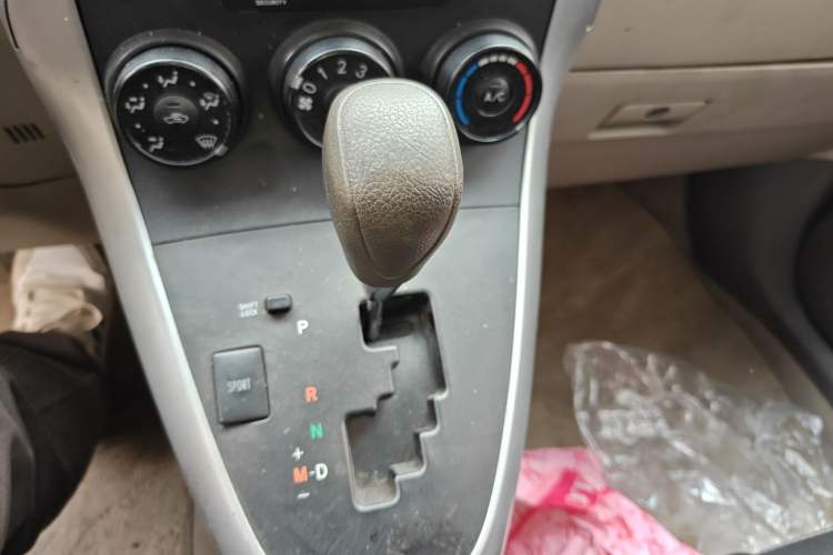 Used Toyota Verso 2014 Starlight 180E CVT Elite Edition
