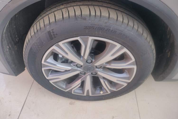 Used Geely Auto Jiajie 2023 Geely Jiaji L 1.5TD DCT Luxury Model